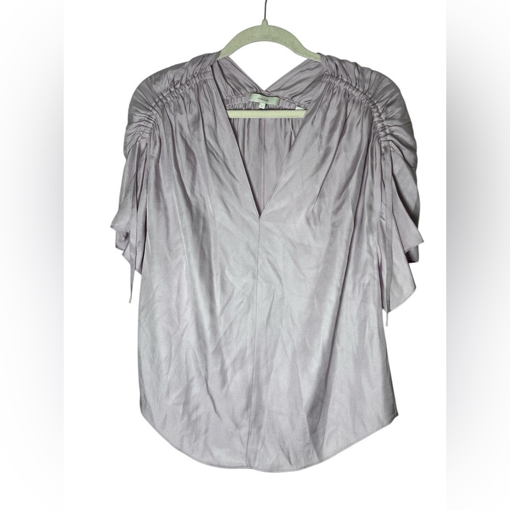 Vince NWT Ruched Flutter Sleeve Blouse in Violetta SILK Blend Sz S - Picture 6 of 10